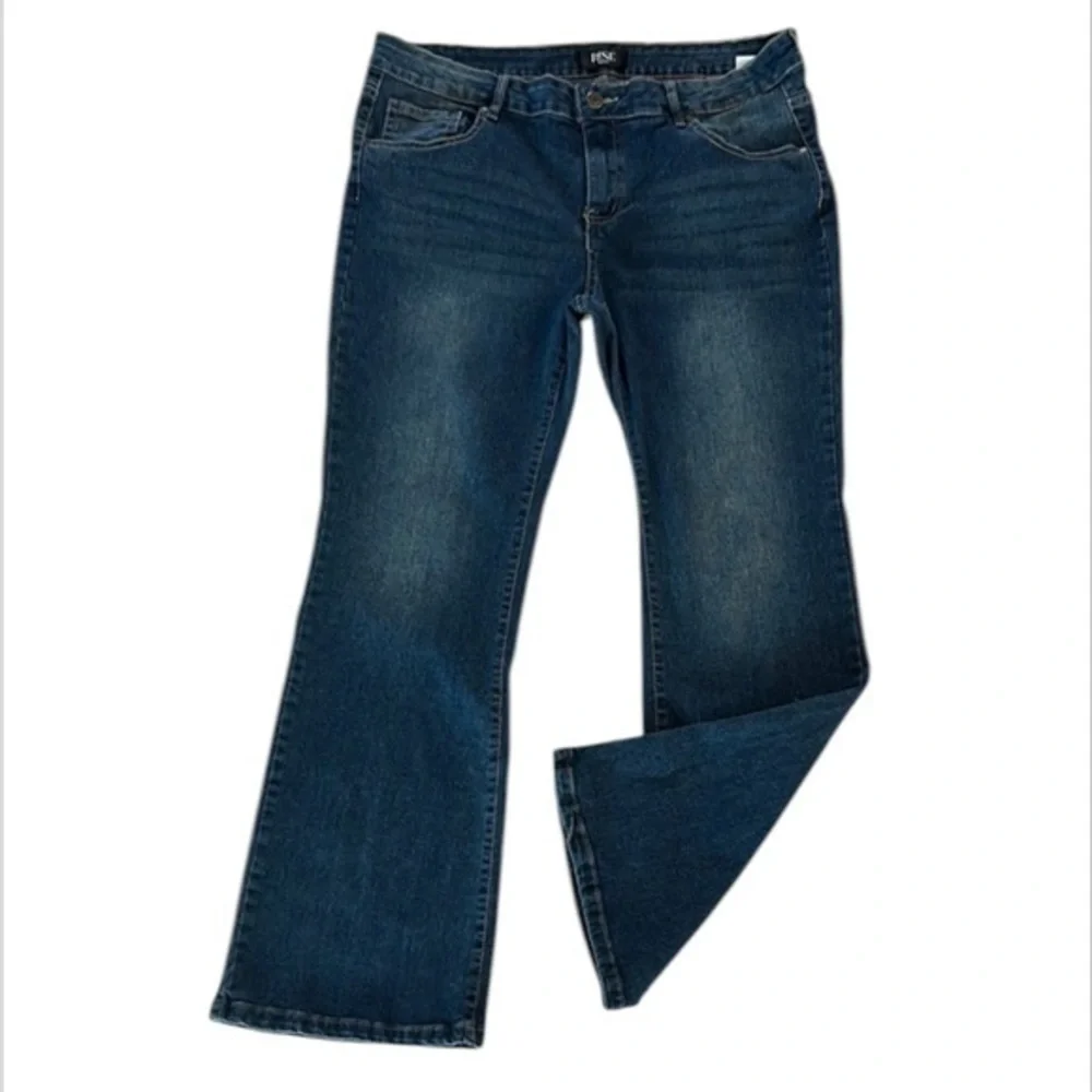 RISE curvy bootcut boot cut jeans size 17